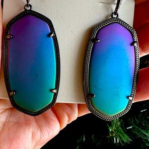 EUC kendra scott gunmetal/Matte Galaxy Danielle’s